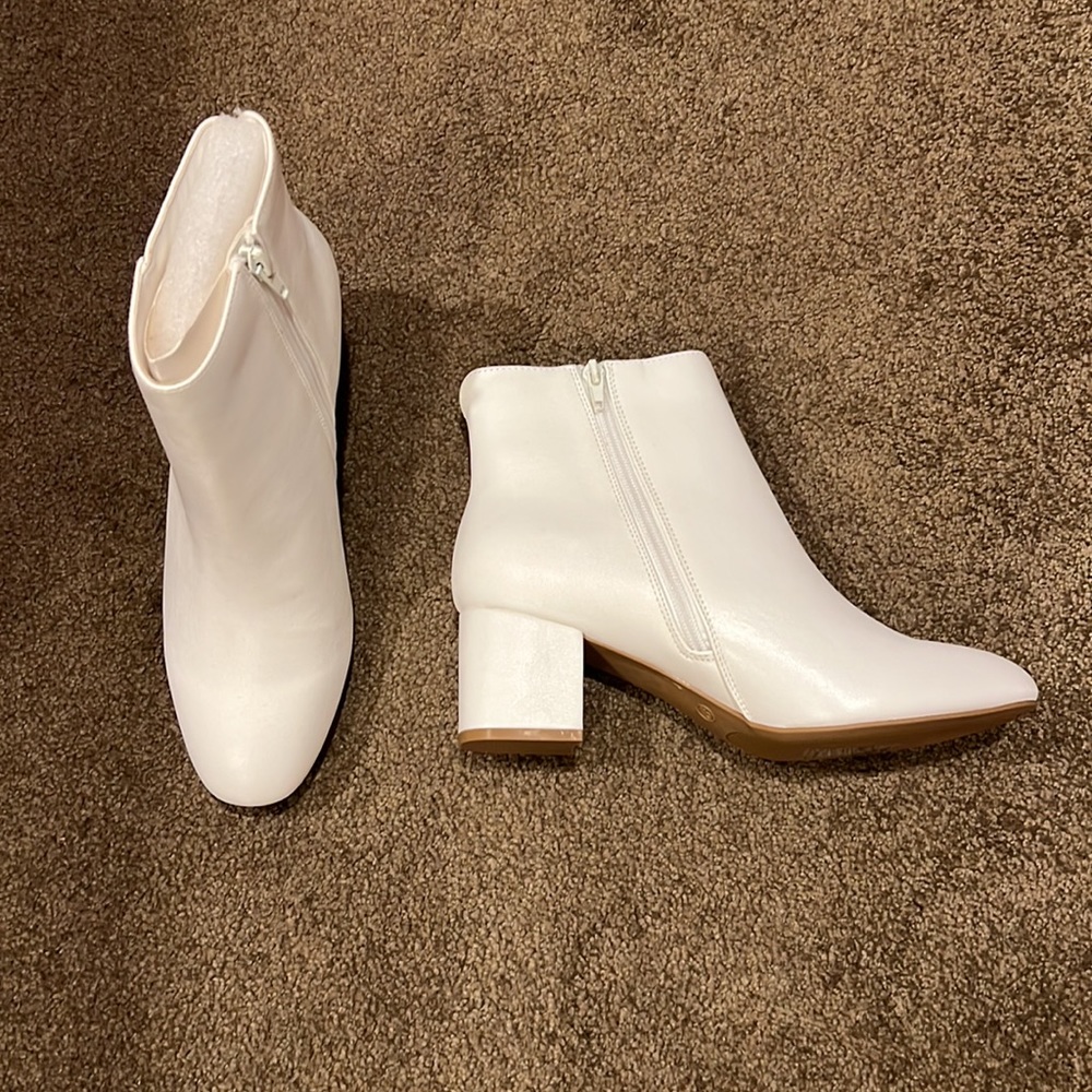 White vegan leather boots Size 9